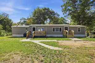 24 Buffy St, Rochester, NH 03867 - Photo 1