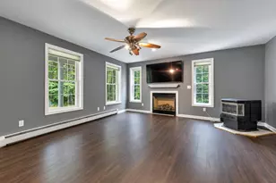 24 Chestnut Dr, Allenstown, NH 03275 - Photo 3