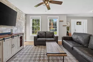 11 Bancroft Cir, Mont Vernon, NH 03057 - Photo 11