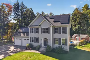 11 Bancroft Cir, Mont Vernon, NH 03057 - Photo 9