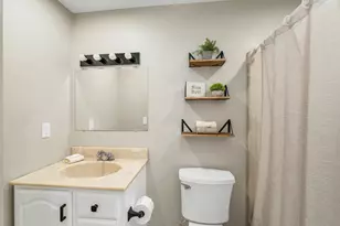 197 Charlotte St, Manchester, NH 03103 - Photo 31
