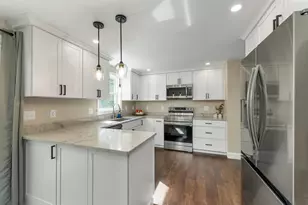 197 Charlotte St, Manchester, NH 03103 - Photo 11