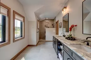 326 S Peak Rd, Lincoln, NH 03251 - Photo 15