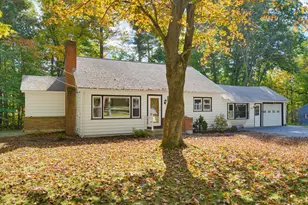 195 Rockingham Rd, Auburn, NH 03032 - Photo 3