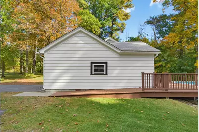 195 Rockingham Road, Auburn, NH 03032 - Photo 13