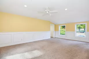 185 Elm St, Goffstown, NH 03045 - Photo 27