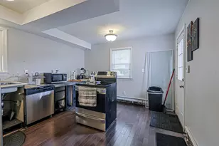 205 Bourne St, Manchester, NH 03103 - Photo 5