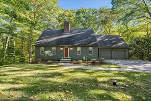 33 Ledgewood Rd, Bedford, NH 03110 - Photo 1