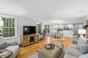 33 Ledgewood Rd, Bedford, NH 03110 - Photo 3