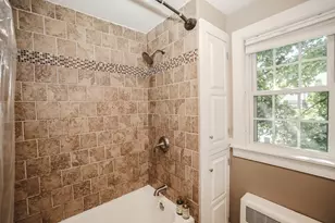 1138 Hall St, Manchester, NH 03104 - Photo 21