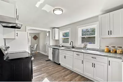 186 Peabody Avenue, Manchester, NH 03109 - Photo 3