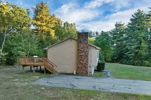 66 Plummer Rd, Bedford, NH 03110 - Photo 25
