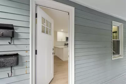 8 Blue Hill Avenue #Unit A, Nashua, NH 03064 - Photo 5