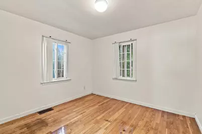 26 Claire Street, Manchester, NH 03103 - Photo 15