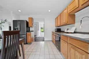 13 Carr St, Franklin, NH 03235 - Photo 17