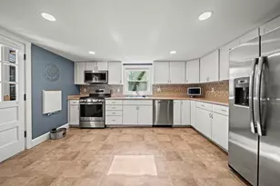 4 Hayward Pl, Hudson, NH 03051 - Photo 11