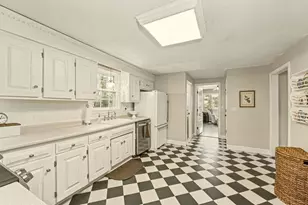 3 Travis Rd, Nashua, NH 03063 - Photo 7