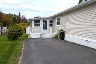 40 Hampton Rd, Exeter, NH 03833 - Photo 3