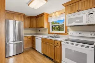 57 Thornton St, Portsmouth, NH 03801 - Photo 17