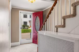 57 Thornton St, Portsmouth, NH 03801 - Photo 7