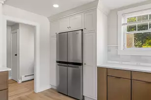 2 Melbourne St, Portsmouth, NH 03801 - Photo 5