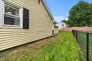 9 Taylor St, Laconia, NH 03246 - Photo 29
