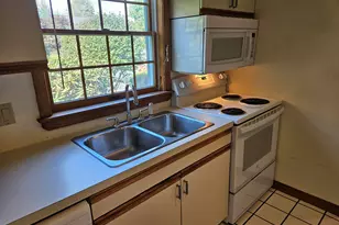 161 Endicott E St, Laconia, NH 03246 - Photo 9