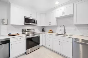 2 Chandler Ct, Hudson, NH 03051 - Photo 9