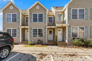 2 Chandler Ct, Hudson, NH 03051 - Photo 1