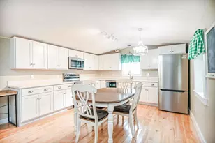18 Seabreeze Dr, North Hampton, NH 03862 - Photo 5