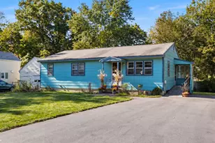 8A Wentworth St, Exeter, NH 03833 - Photo 1