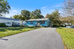 8A Wentworth St, Exeter, NH 03833 - Photo 3