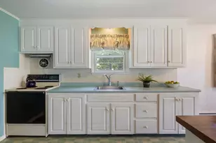 8A Wentworth St, Exeter, NH 03833 - Photo 11