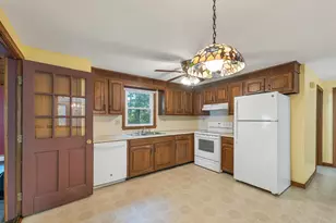 37 Beechwood Rd, Hudson, NH 03051 - Photo 17