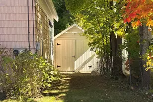 35 Academy Square, Laconia, NH 03246 - Photo 3