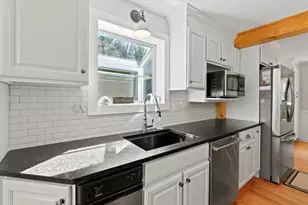 16 Hampshire Dr, Gilford, NH 03249 - Photo 11
