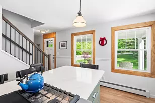 16 Hampshire Dr, Gilford, NH 03249 - Photo 15