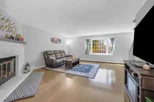 28 Meadowview Cir, Nashua, NH 03062 - Photo 7