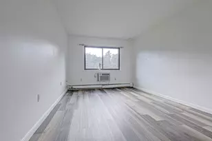 13 Strawberry Bank Rd, Nashua, NH 03062 - Photo 11