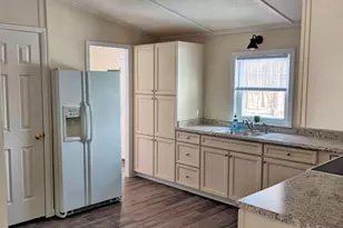 131 Epping Rd, Exeter, NH 03833 - Photo 5