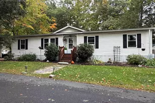 131 Epping Rd, Exeter, NH 03833 - Photo 1