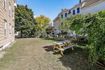 223 Green Street, Manchester, NH 03103 - Photo 31