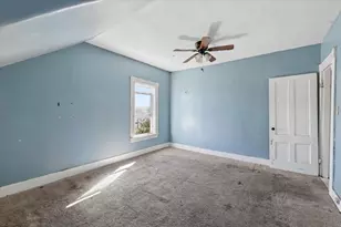 223 Green St, Manchester, NH 03103 - Photo 7