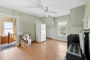 223 Green St, Manchester, NH 03103 - Photo 3