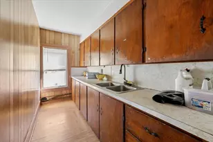 223 Green St, Manchester, NH 03103 - Photo 5