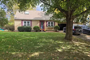 56 Hilltop Dr, Keene, NH 05301 - Photo 1