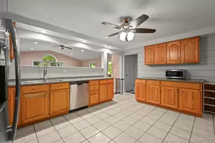 9 Brady Ave, Derry, NH 03038 - Photo 9