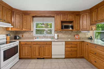 896 Bodwell Road, Manchester, NH 03109 - Photo 5