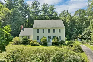 43 Peabody Dr, Brentwood, NH 03833 - Photo 1