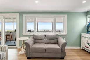 27 Concord Ave, Hampton, NH 03842 - Photo 11